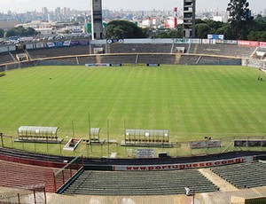 Em fase de dúvidas, Timão e Furacão se reencontram no Canindé