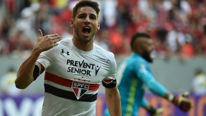 Calleri Flamengo x São Paulo (Foto: André Borges/Agif/Estadão Conteúdo)