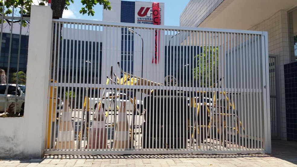 Universidade de Pernambuco fica no Recife (Foto: Marlon Costa/Pernambuco Press)