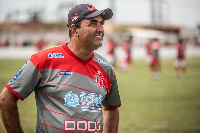 Elenilson Silva, técnico do Dorense (Foto: Filippe Araújo)
