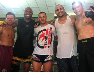 Rony Jason, Anderson Silva e Rafael Feijão (Foto: Reprodução)