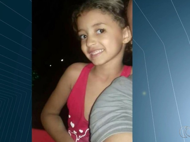 Ana Clara Pires Camargo, 6, est desaparecida desde a tarde de sexta-feira (17), em Goinia, Gois (Foto: Reproduo/TV Anhanguera)