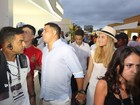 Depois de curtir Sapucaí, Ronaldo vai a evento com a namorada no Rio