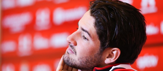 Alexandre Pato coletiva São Paulo (Foto: Marcelo Zambrana/AGIF/Estadão Conteúdo)