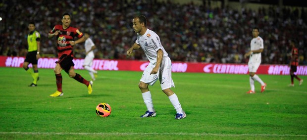 Léo Santos x Flamengo-PI (Foto: Moisés Saba / VIPCOMM)