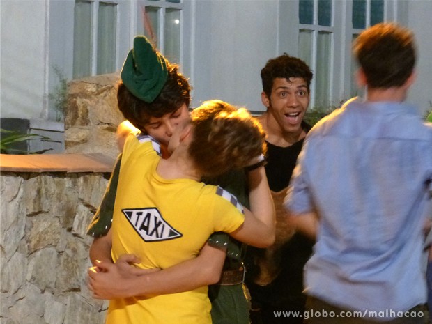 Vitor sai do zero a zero com Luana. (Foto: Malhação)