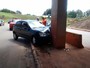 Carro bate em coluna de viaduto de acesso à ponte JK, em Brasília