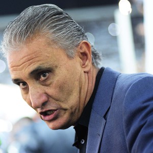 Com jejum de gols, Timão busca alternativas a estilo manjado por rivais
