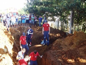 Soterramento ocorreu no Centro da cidade (Foto: Rádio Capinzal/Divulgação)