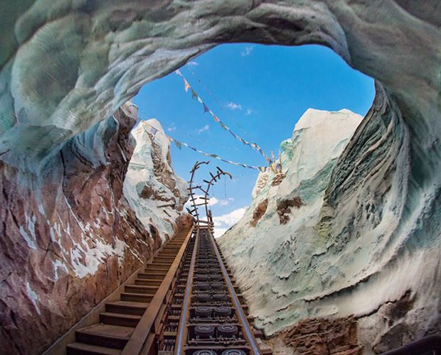 Alguém destruiu o trilho do trem na Expedition Everest: será que foi o Yeti? (Foto: Divulgação/Walt Disney World)