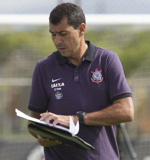 Mais estudioso que boleiro: Carille cita as referências como técnico do Timão