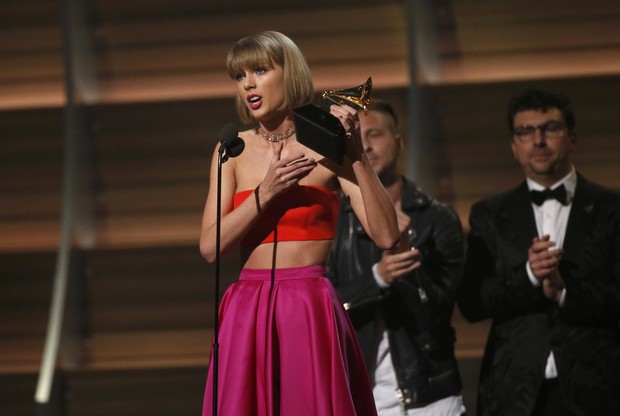 Taylor Swfit em discurso no Grammy (Foto: REUTERS/Mario Anzuoni)