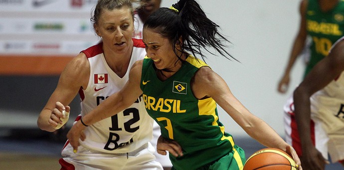 Seleção Brasileira enfrenta o Canadá em amistoso realizado nesta quinta-feira, em Edmonton  (Foto:  Gaspar Nóbrega / Divulgação CBB)