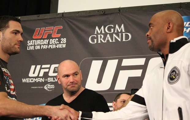 Anderson Silva e Chris Weidman encarada UFC Las Vegas (Foto: Evelyn Rodrigues)