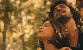 Miguel e Olívia têm momento especial
