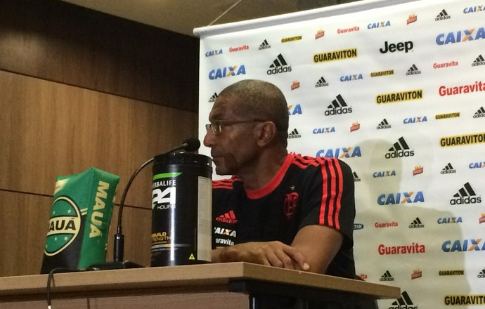 Cristóvão Borges voltou a subir na gangorra do Flamengo (Foto: Ivan Raupp)