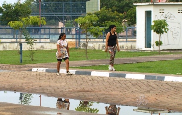 Ao andar pelas ruas de Boa Vista, é possível encontrar as pessoas praticando a caminhada (Foto: Roraima TV)