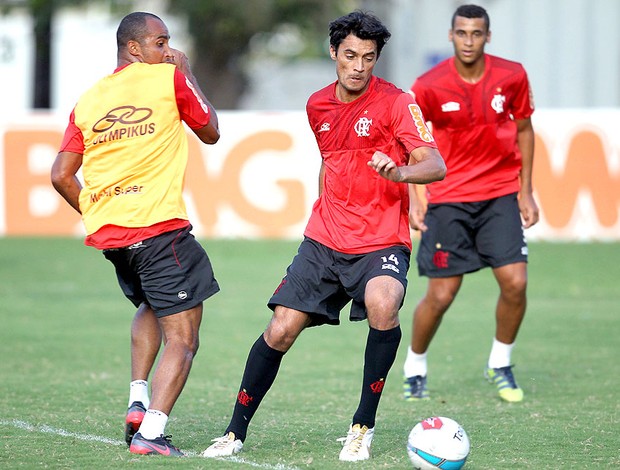 Deivid e Gonzalez no treino do Flamengo (Foto: Alexandre Cassiano / Ag. O Globo)