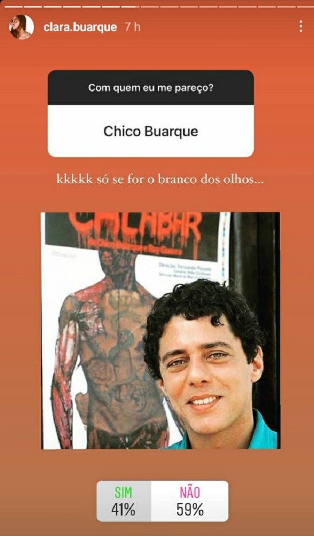 Clara Buarque ironiza semelhança com Chico Buarque (Foto: Reprodução/Instagram)