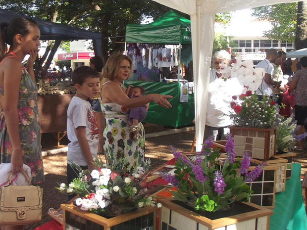 G1 Leme, SP, realiza feira de artesanato e zumba voltada ao m u00eas das mulheres notícias em S u00e3o Armario Sala De Tv ~ G1 Leme, SP, realiza feira de artesanato e zumba voltada ao m u00eas das mulheres notícias em S u00e3o