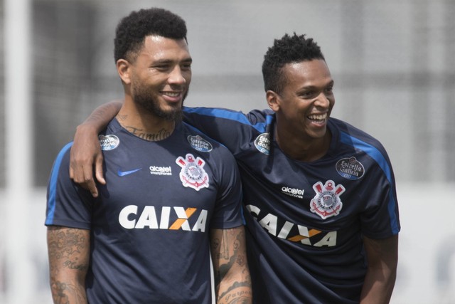 Separados por um Dérbi: clássico mudou ano de Jô e derrubou Kazim no Corinthians
