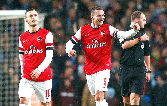 Lukas Podolski comemoração Arsenal contra  Coventry City (Foto: Reuters)