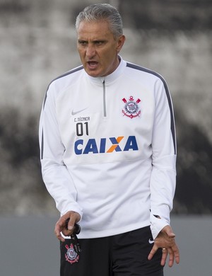 Tite teme lesões e diz que vai usar reservas contra a Lusa, na Arena