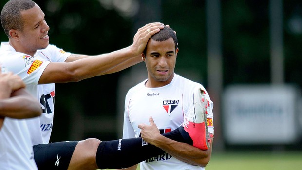 Luis Fabiano e Lucas no treino do São Paulo (Foto: Dorival Rosa / Vipcomm)