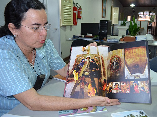 Willdes Santos, é a diretora da Oficina-escola (Foto: Juliana Brito/G1)