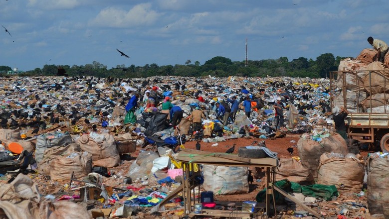resíduos sólidos (Foto:  Jheniffer Núbia / G1)