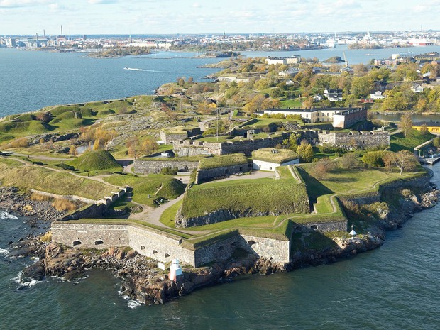 Fortaleza de Suomenlinna é considerado Patrimônio Histórico da Humanidade pela ONU (Foto: Suomen Ilmakuva Oy/Divulgação)