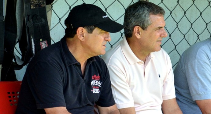 Muricy Ramalho e José Roberto Guimarães no treino do São Paulo (Foto: Rubens Chiri / saopaulofc.net)