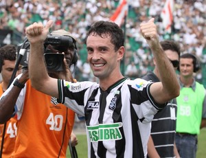 Fernandes Figueirense (Foto: Carlos Amorim / FFC)