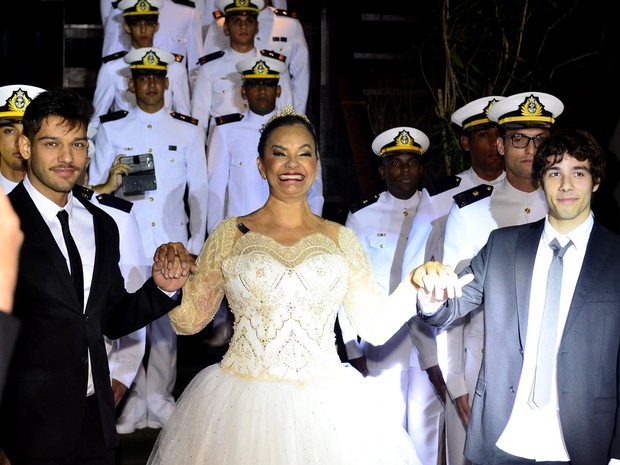 Solange Couto comemora aniversário de 60 anos em casa de festas na Zona Norte do Rio (Foto: Roberto Teixeira/ EGO)