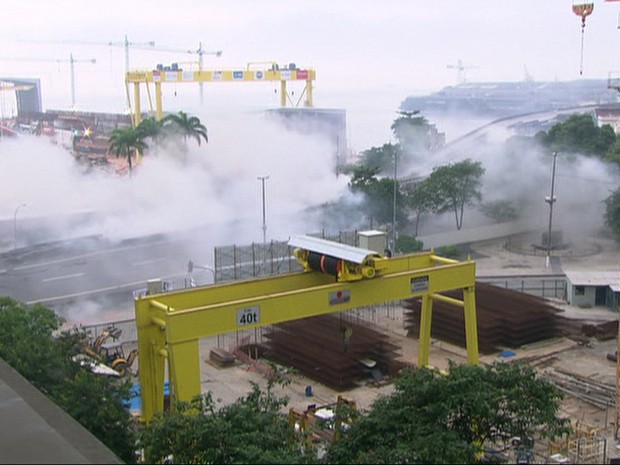 Visão geral do trecho implodido do Elevado da Perimetral (Foto: Reprodução/ TV Globo)