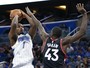 Serge Ibaka lidera, e Orlando supera o Toronto para ganhar fôlego na NBA