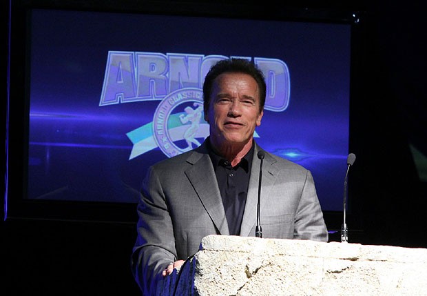 Arnold Schwarzenegger discursa no Riocentro (Foto: AgNews)