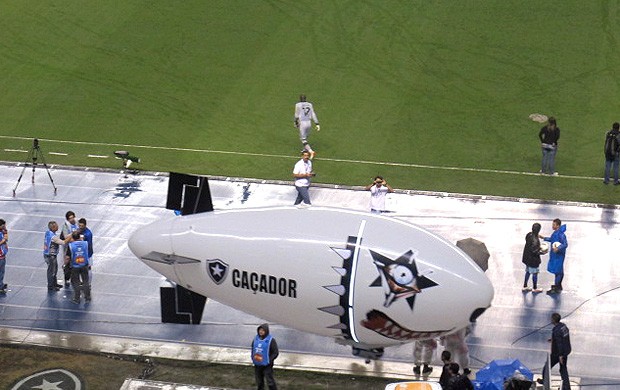 Caçador do Botafogo, Iluminado (Foto: André Casado / Globoesporte.com)