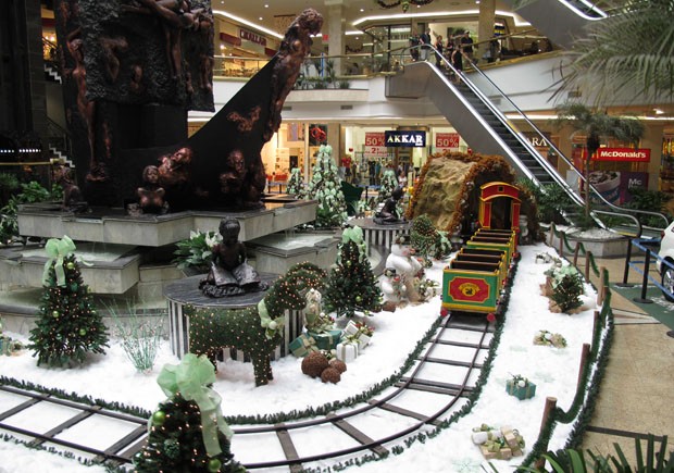 Decoração de Natal do Praiamar Shopping, em Santos, SP (Foto: Mariane Rossi/G1)