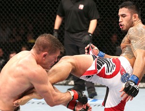 Brad Tavares vence luta do UFC (Foto: Getty Images)