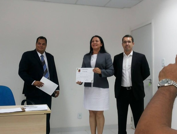 Coronel feminina é revelação no tiro prático e exemplo de vida no AP (Foto: Palmira Bittencourt/Arquivo Pessoal) Coronel feminina é revelação no tiro prático e exemplo de vida no AP (Foto: Palmira Bittencourt/Arquivo Pessoal)