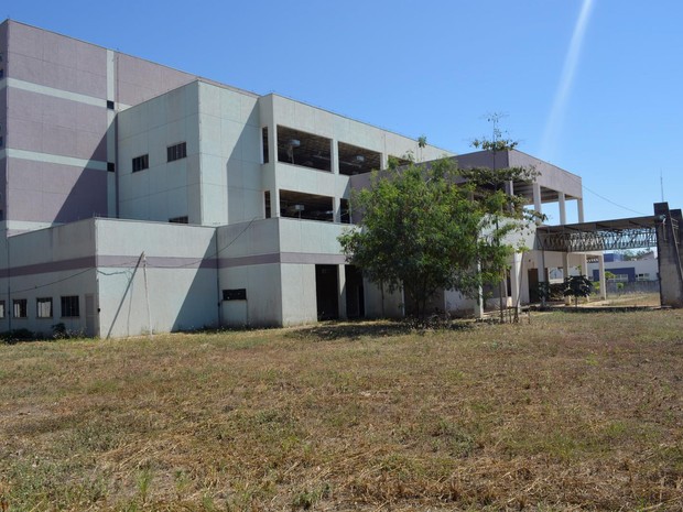 Obra foi paralisada em 2011 após CNJ detectar problemas no projeto (Foto: Jeferson Carlos/ G1)