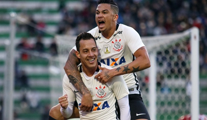 Rodriguinho comemora gol do Corinthians (Foto: Jardel da Costa/Futura Press)