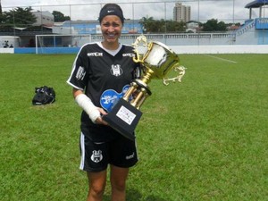 Taynara já foi atleta de equipe do litoral paulista em 2011 (Foto: Arquivo Pessoal)