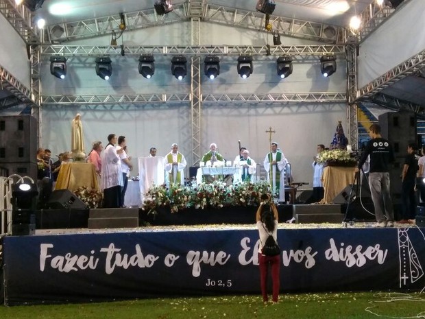 Queremos Deus tem missa celebrada pelo arcebispo de Fortaleza (Foto: PJ Lopes/TV Verdes Mares)