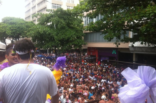 Simpatia &eacute; Quase Amor homenageia centen&aacute;rio do samba