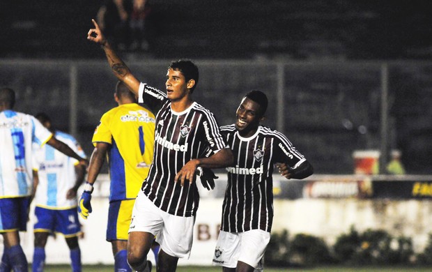 Michael gol Fluminense (Foto: Rossana Fraga / Photocâmera)