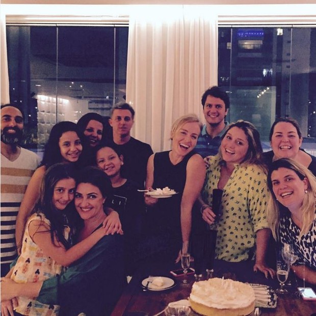 Angelica ganha festa de amigos (Foto: Instagram / Reprodução)