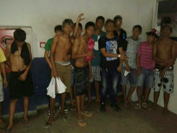 Jovens teriam marcado briga por redes sociais (Foto: Divulgação/Polícia Militar) Jovens teriam marcado briga por redes sociais (Foto: Divulgação/Polícia Militar)