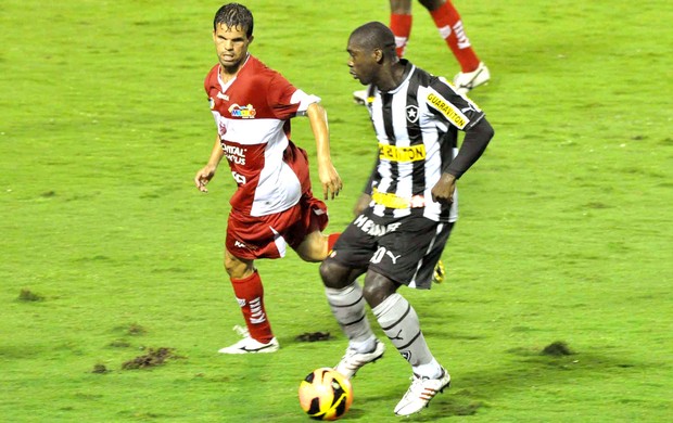 Seedorf jogo Botafogo CRB (Foto: Paulo Dimas / Agência Estado)